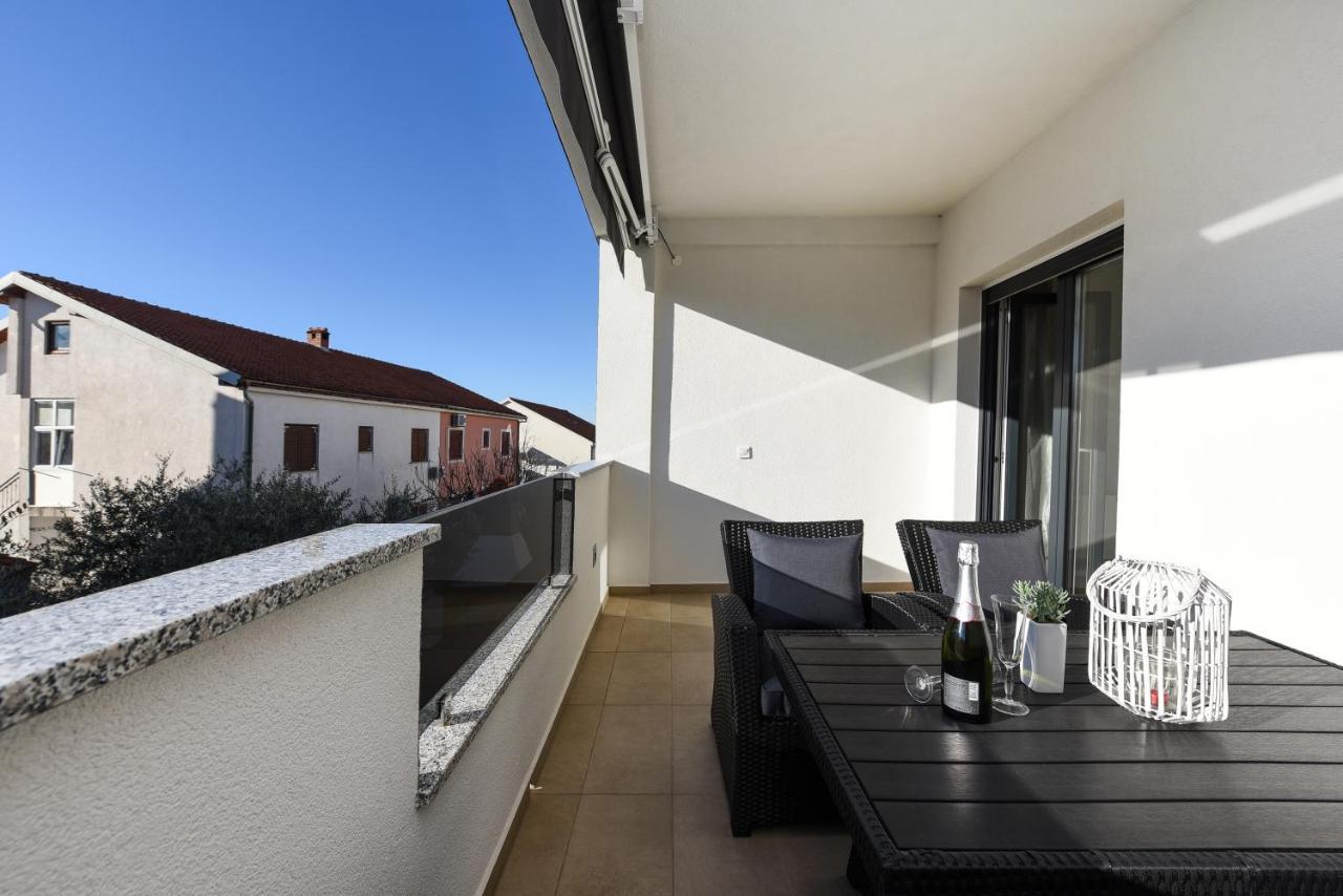 Apartments Lecija Zadar Bagian luar foto